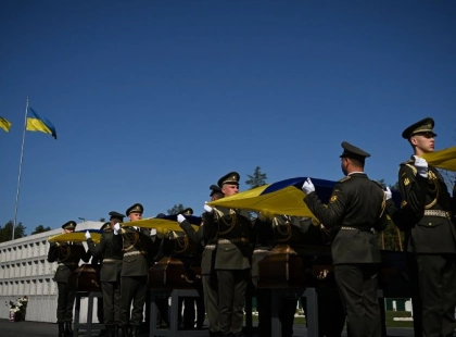 На Київщині попрощалися з вісьмома невідомими Захисниками України