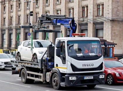 У Києві виявили порушення в документах під час евакуації авто: що з’ясувала перевірка