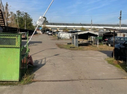 У Деснянському районі звільнять 3 га землі від незаконних автостоянок