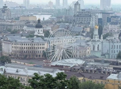 Власник колеса огляду на Подолі погрожує міжнародним судом через демонтаж атракціону