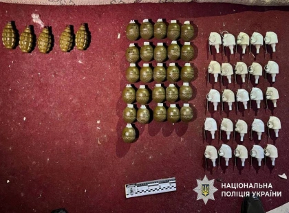 На Броварщині в квартирі знайшли арсенал гранат: чоловіка затримали