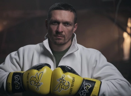 Усик нокаутував Ріко Верховена у 11 раунді на тлі пірамід Гізи