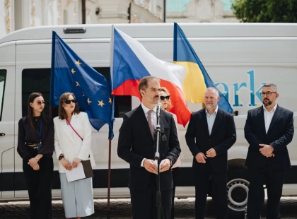 Києво-Печерська лавра отримала від Чехії мобільну станцію цифровізації ARK III для збереження спадщини