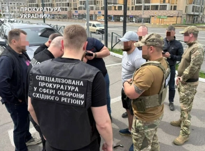 Серійне хабарництво в Нацгвардії: підполковнику вдруге оголосили підозру за вимагання 11 тис. доларів