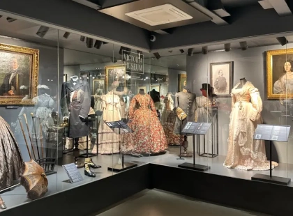 Victoria Museum у Києві: музей історичної моди біля Арсенальної, який переносить у XIX століття