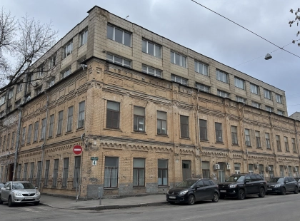 Будинок на Фролівській, 4 у Києві: історія мануфактури, яка не була «цехом ткачів»