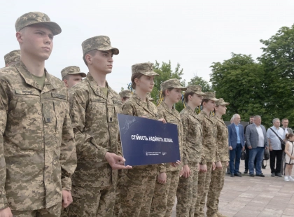На Алеї українського війська в Києві відкрили пам’ятний знак Держспецзв’язку із зашифрованим посланням