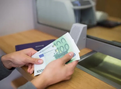 Курс долара та євро в обмінниках Києва 12 червня: де найвигідніше купити валюту