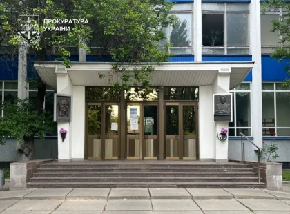 На Святошині прокуратура через суд намагається зупинити будівництво ЖК на землі НАН