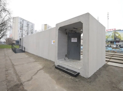 Чому в Києві досі немає мобільних укриттів: пояснення влади