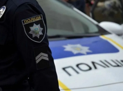 У Сирецькому парку Києва виявили тіло людини: на місці працюють слідчі та криміналісти