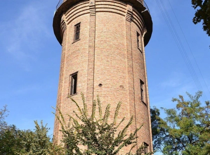 У Києві занедбали Водонапірну башту в Голосієві: прокуратура звернулась до суду