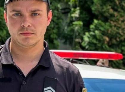 У Києві поліцейський врятував чоловіка під час епілептичного нападу просто на вулиці