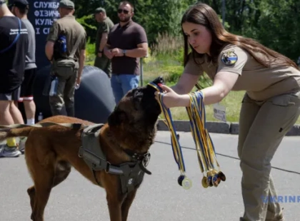 У Києві провели військовий K9-забіг із собаками: встановлено рекорд України