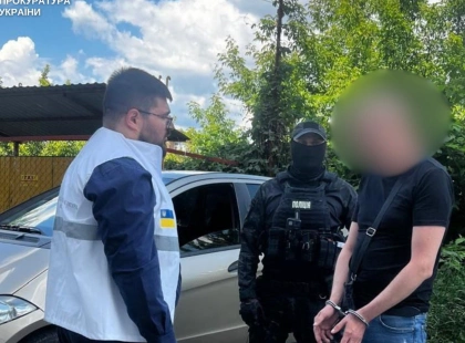 У Києві викрили дві схеми ухилення від служби за хабарі до $13 000 — подробиці