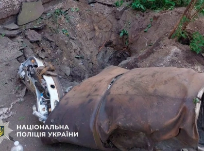 У Дарницькому районі Києва під вікнами будинку виявили бойову частину ракети після атаки РФ