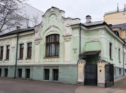 Київський особняк, що вистояв століття: історія будинку у Виноградному провулку