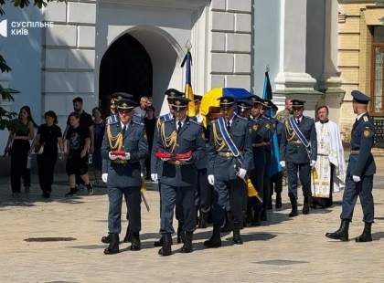 У Києві попрощалися з пілотом, який керував «Мрією» під час параду до Дня Незалежності