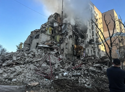 Обстріл Києва: 13 загиблих, майже 90 поранених, руйнування у всіх районах, у Дарницькому районі триває пошук людей під завалами