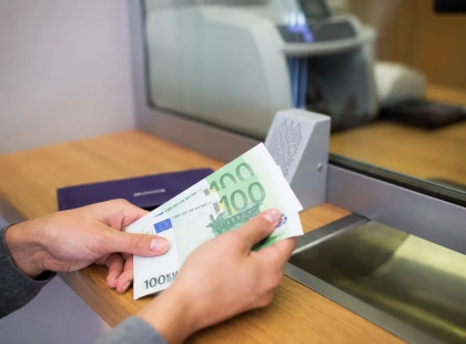 Курс валют у Києві: де сьогодні найвигідніше купити долари та євро