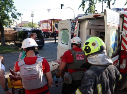 У Києві після ракетного удару в лікарнях залишаються 56 постраждалих: 10-річний хлопчик міг втратити батьків