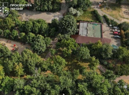 У Києві через суд хочуть звільнити сквер на Оболоні від незаконної забудови: що відомо