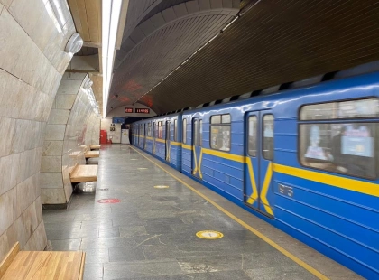 Чому поїзди метро Києва не залишають на станціях на ніч: пояснення метрополітену
