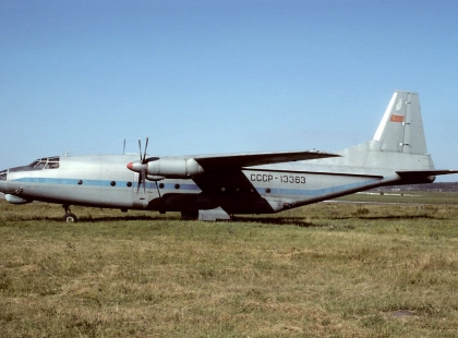 Ан-8 на Оболоні: як легендарний літак став символом дитинства киян і куди він зник