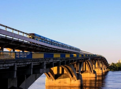 У Києві готують масштабну реставрацію мосту Метро: чи зміниться рух поїздів