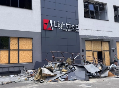 Фотостудія Lightfield залишає приміщення в Києві після обстрілу