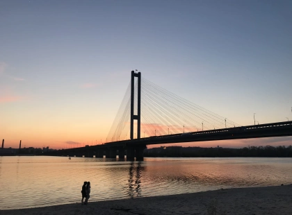 На Південному мосту на три доби звузять рух у бік правого берега