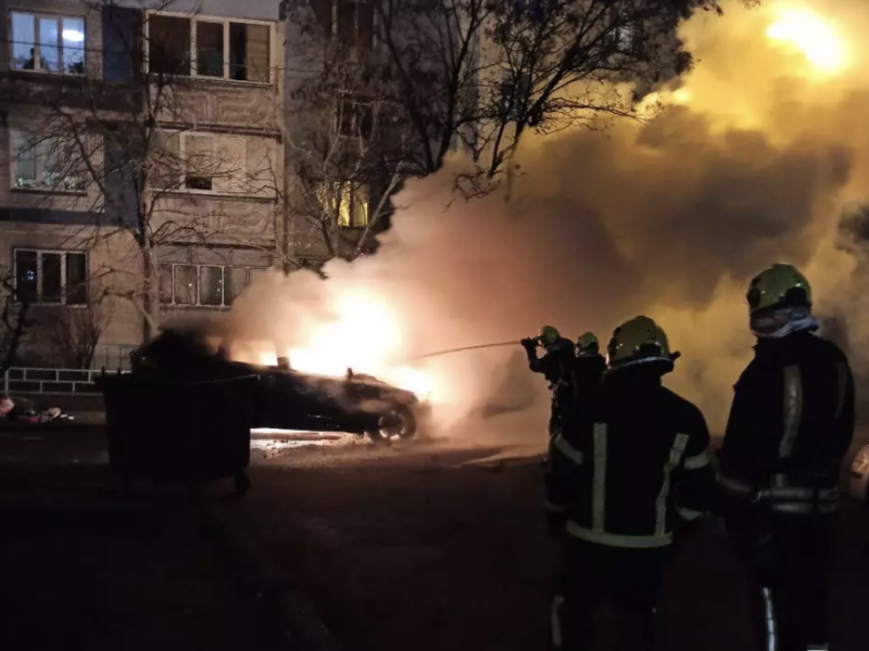 На Троєщині масово горіли автівки: що відомо про пожежі? - 1