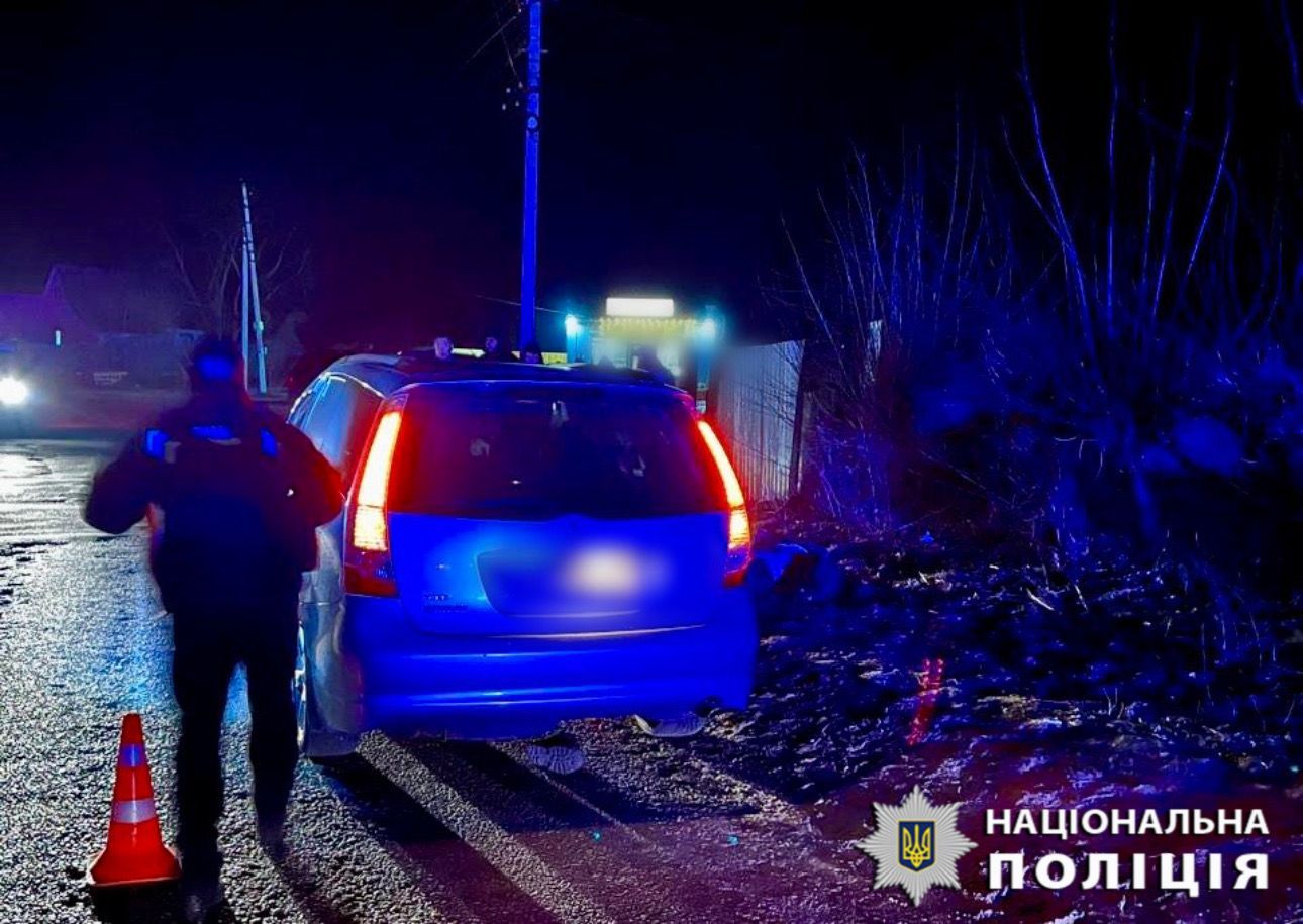 Смертельна ДТП на Київщині: водійка наїхала на чоловіка, який лежав на дорозі - 2