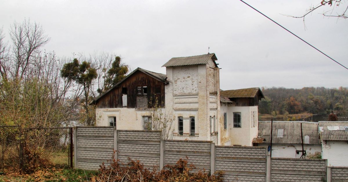 Шукає нового власника: Історичну будівлю на Київщині продають за 20 тисяч доларів - 1