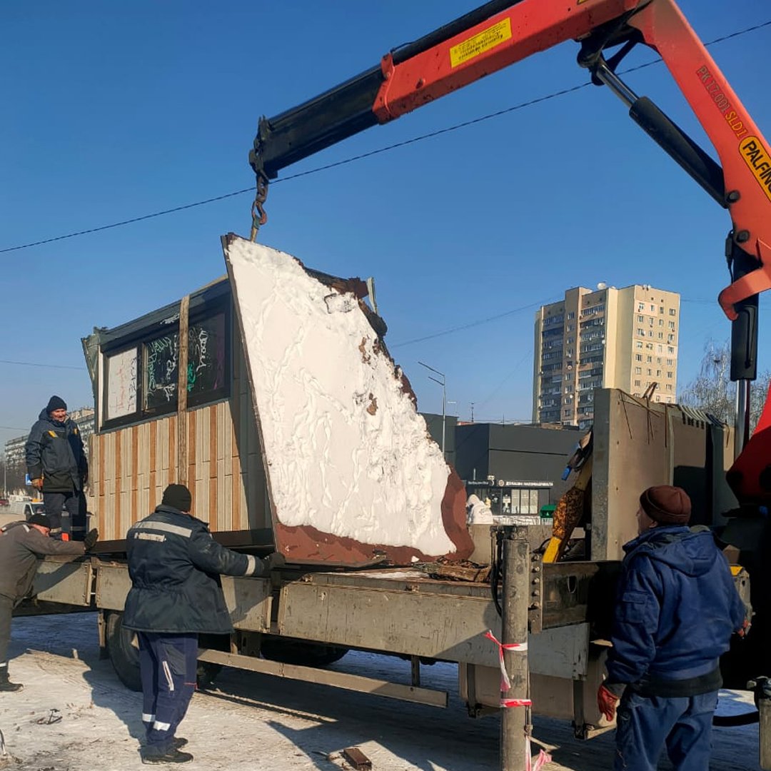 Очищення Києва від незаконних МАФів та інших конструкцій