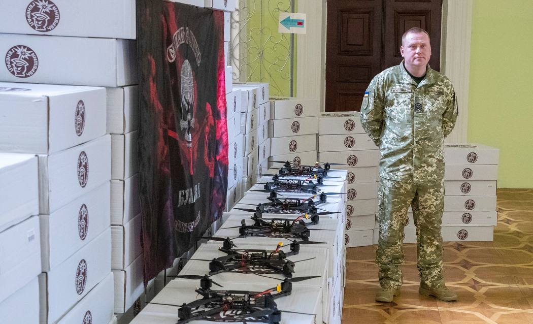 Київ передав 800 FPV-дронів для 72-ї бригади у День українського добровольця - 1