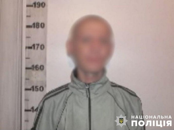 У Києві судитимуть чоловіка, який підпалив двері знайомої через конфлікт - 1