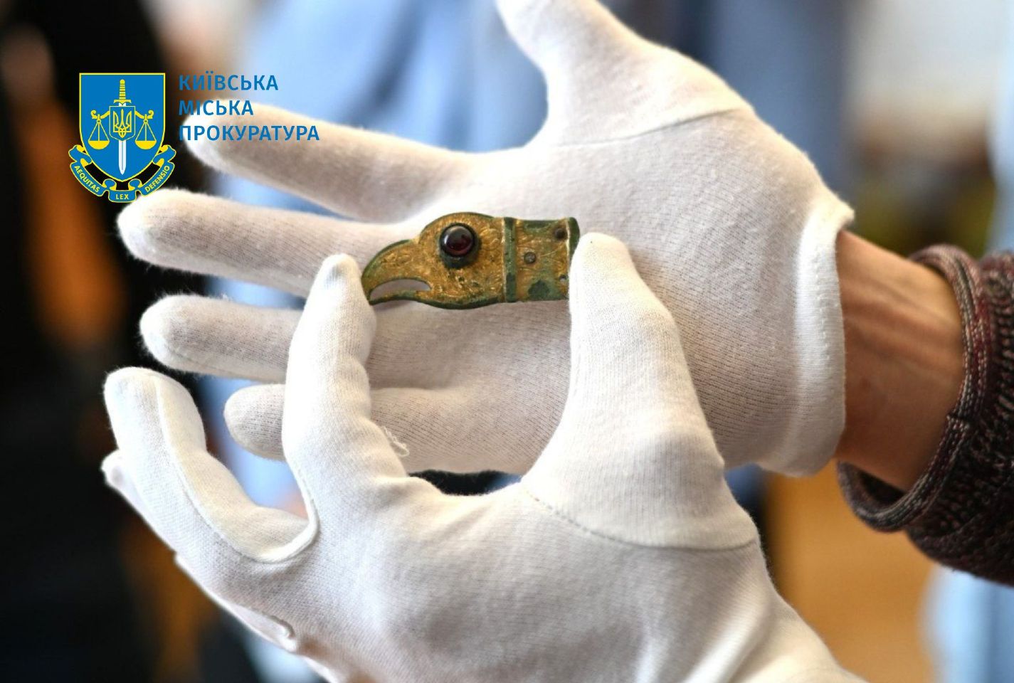 Правоохоронці Києва передали музею унікальні артефакти IV–V століть - 2