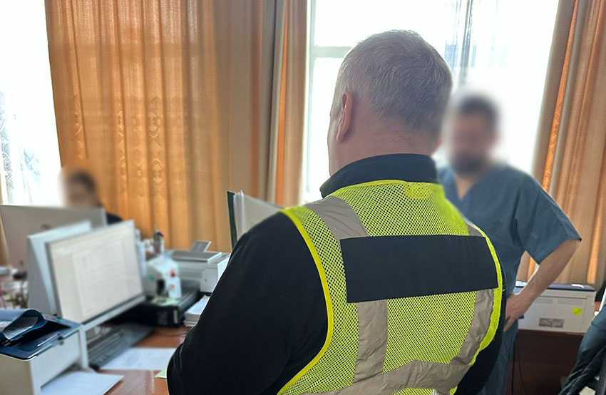 Масштабна афера в Києві: продавали фальшиві довідки про непридатність до служби - 3