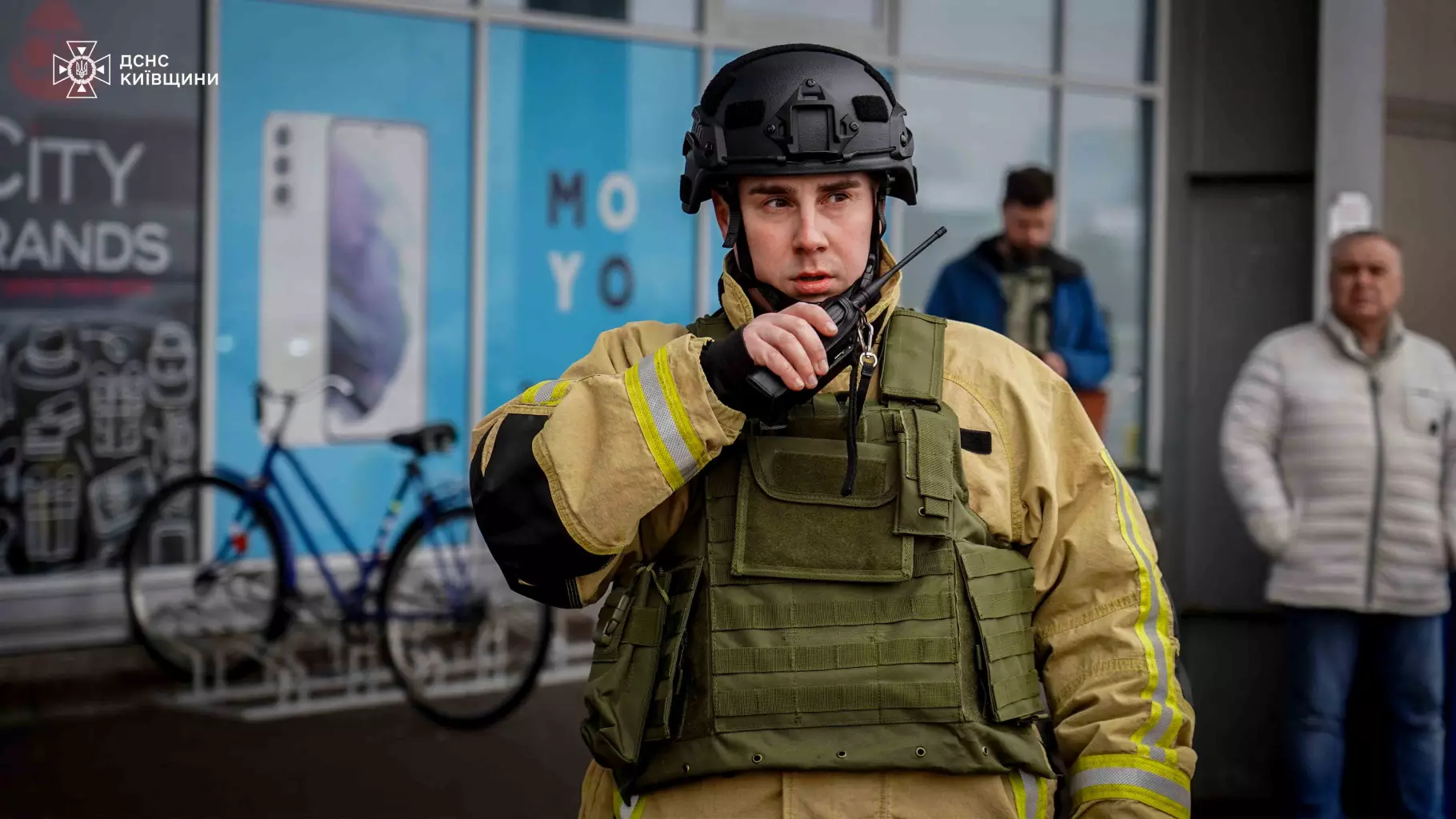 У Бориспільському районі рятувальники відпрацювали сценарій удару БпЛА по ТРЦ - 2