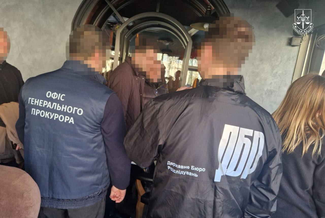 У Києві затримали депутата обласної ради за шахрайство: просив $10 тисяч за працевлаштування - 1