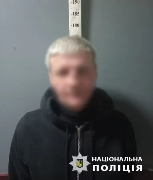 У Києві чоловік поранив жінку ножем через зауваження - 1