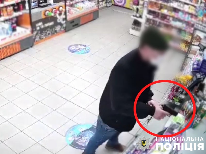 Збройний напад на магазин у Києві: іноземець отримав 8 років ув’язнення - 2