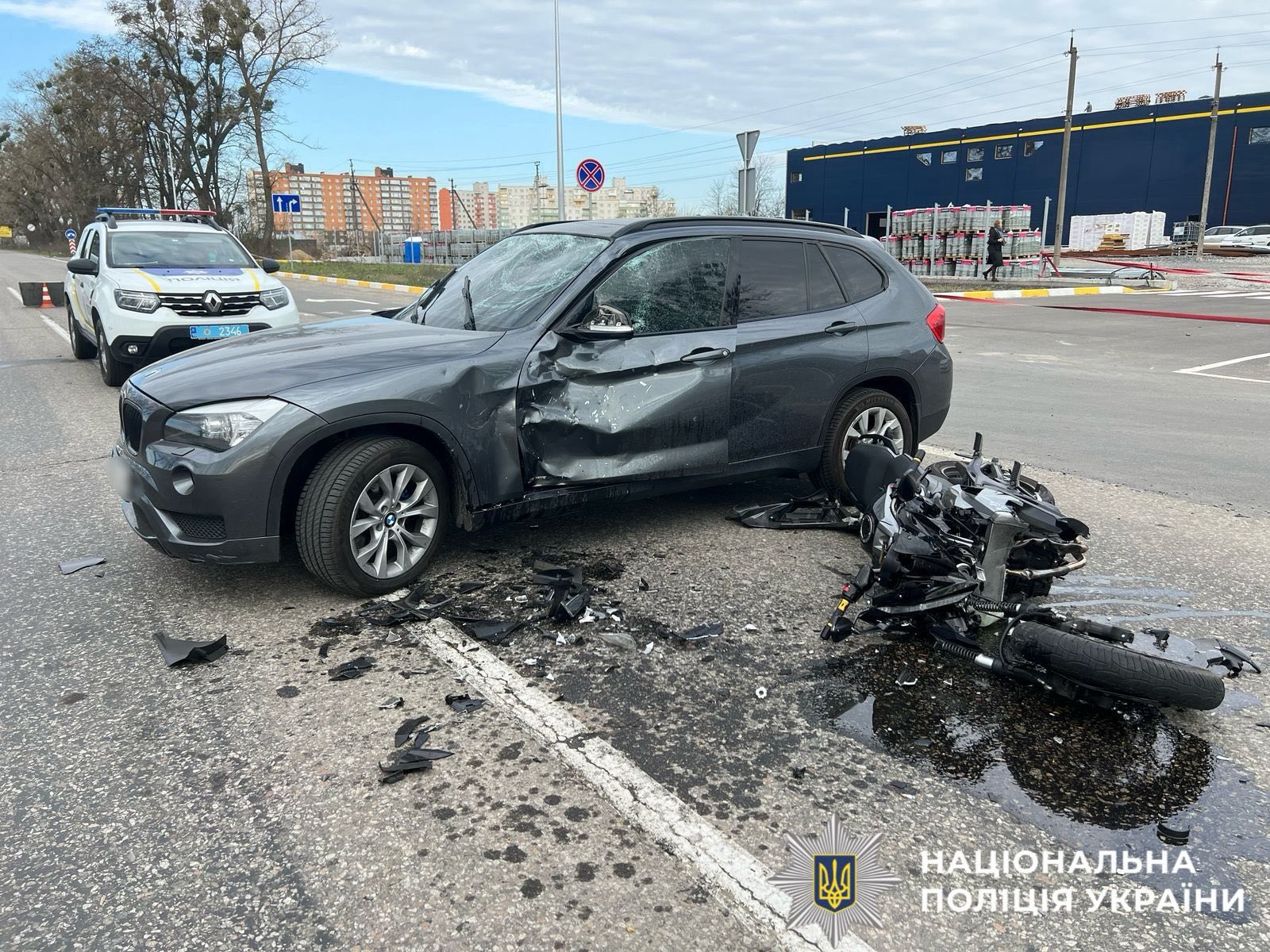ДТП на Київщині: BMW збив мотоцикліста на трасі між селами - 1
