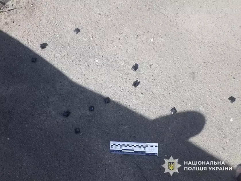 У Деснянському районі Києва затримали молодика за виготовлення та збут наркотиків - 1