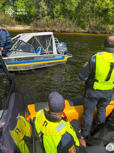 У Києві з Дніпра дістали тіло жінки: деталі трагедії біля острова Ольжин - 1