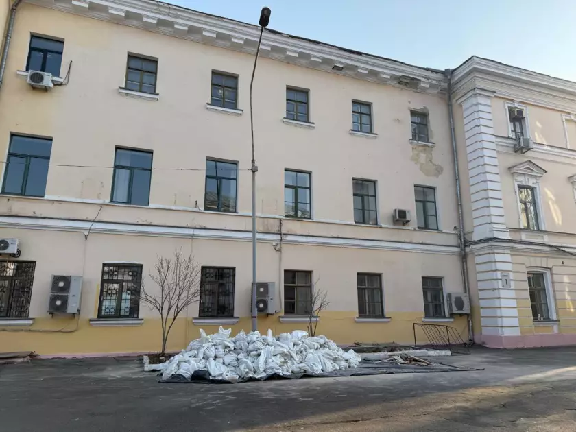 У центрі Києва під загрозою знищення: пам’ятку архітектури Могилянки демонтують попри заборону - 1