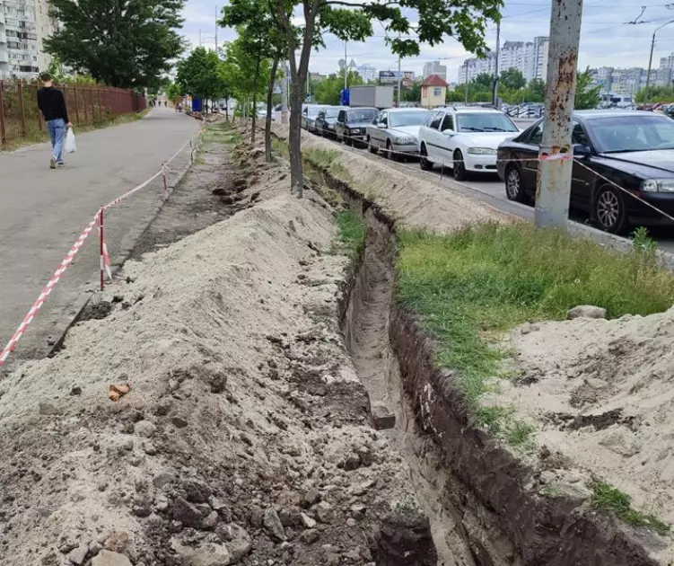 На Троєщині будують безпечний перехід: що зміниться для пішоходів - 1