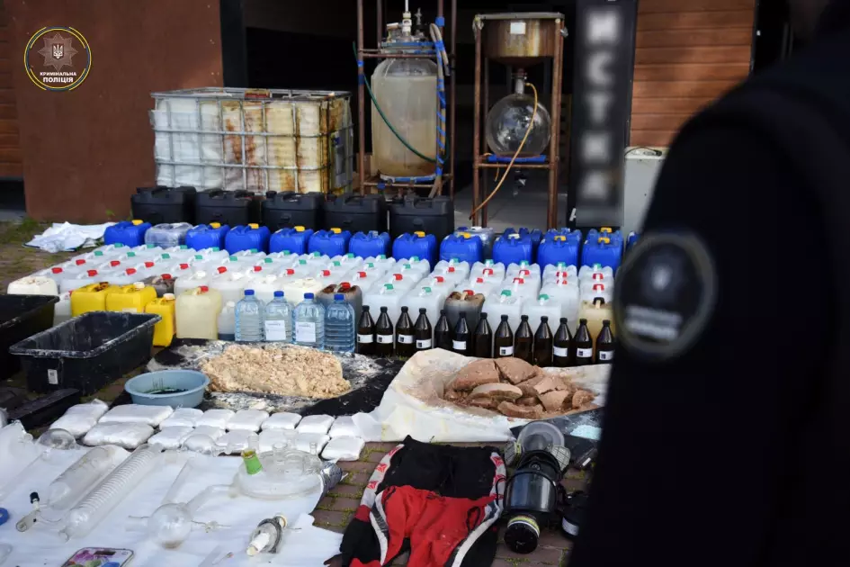 У Києві викрили серце міжрегіонального наркосиндикату: подробиці гучної спецоперації - 4