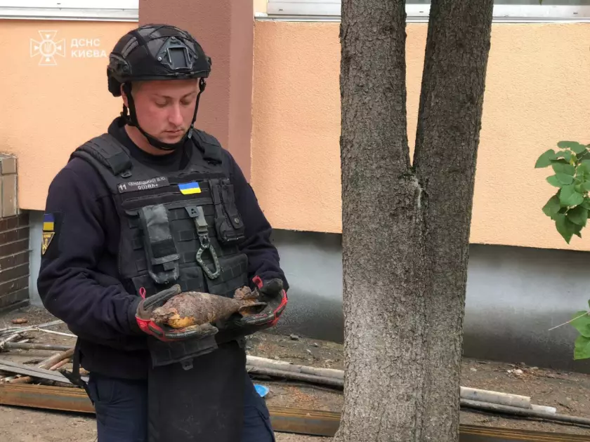 Мінометна міна знайдена на території дитячого садка у Києві: подробиці та заходи безпеки - 1